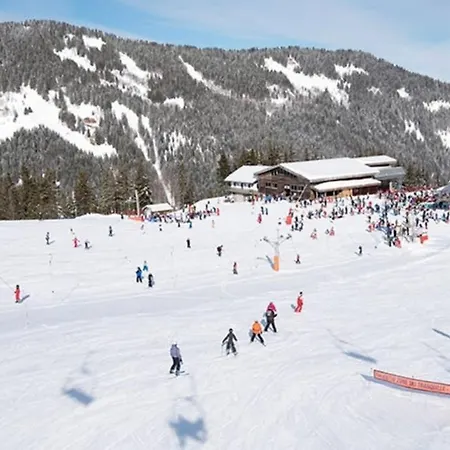 L'enchalpe: Ski-in With Pool And Mountain Views