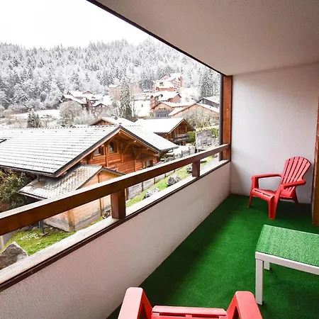 Apartment L'enchalpe: Ski-in With Pool And Mountain Views